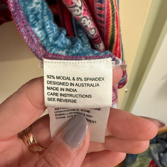 Camila: Colorful Women's Top with beading - Picture 7 of 8